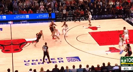 开云平台-需要加钱？拉文德罗赞缺席 卡鲁索绝平三分斩雄鹿