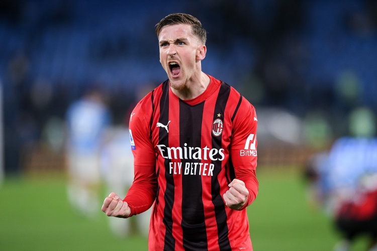 kaiyun官网-隆戈:萨勒马科尔斯恢复合练,帕夫洛维奇的情况也有所好转