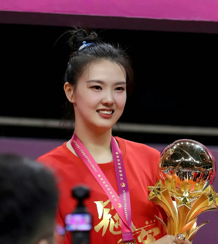 开云平台-排球中的二代很多:张常宁王茜倪非凡陈馨彤杨舒茗都是名将之后|中国男排|女排队员|邹佳琪|江苏女排|云南女排_新浪体育_新浪新闻