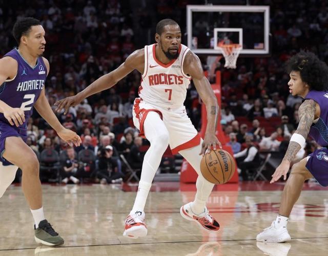 开云app-杜兰特：连续两场表现糟糕很失望，我要尽力保持进攻端的侵略性