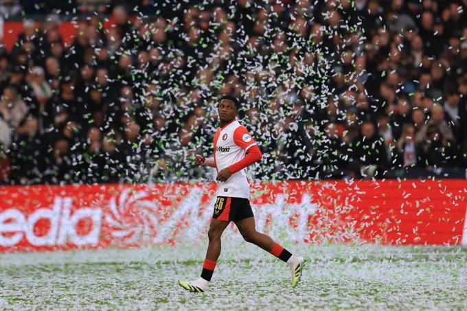 法尔克:里德是拜仁今夏右后卫引援首选,球员也能打左后卫