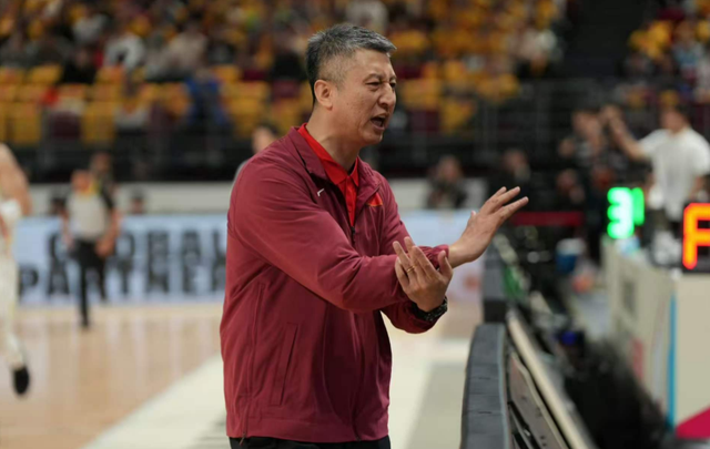 开云-中国男篮全力出击!郭士强拒绝输球,赵继伟回归首秀,央视直播