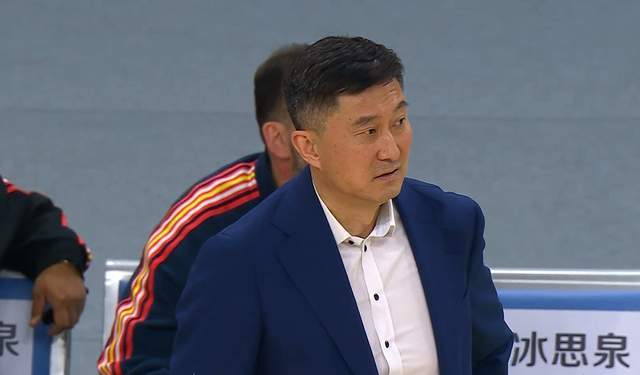 开云登录入口-广东遭豪门3杀,杜锋无奈,双外援尽力,他仨凑合,他俩拖了后腿