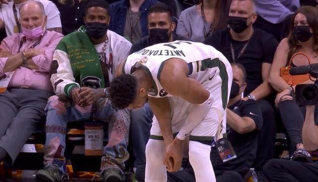 开云体育官网-没得黑！字母哥空砍42分 体能透支他急需队友支援