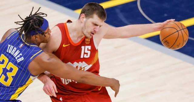 开云平台-揭秘约基奇再进化！总在赛后加练 领袖气质更强了