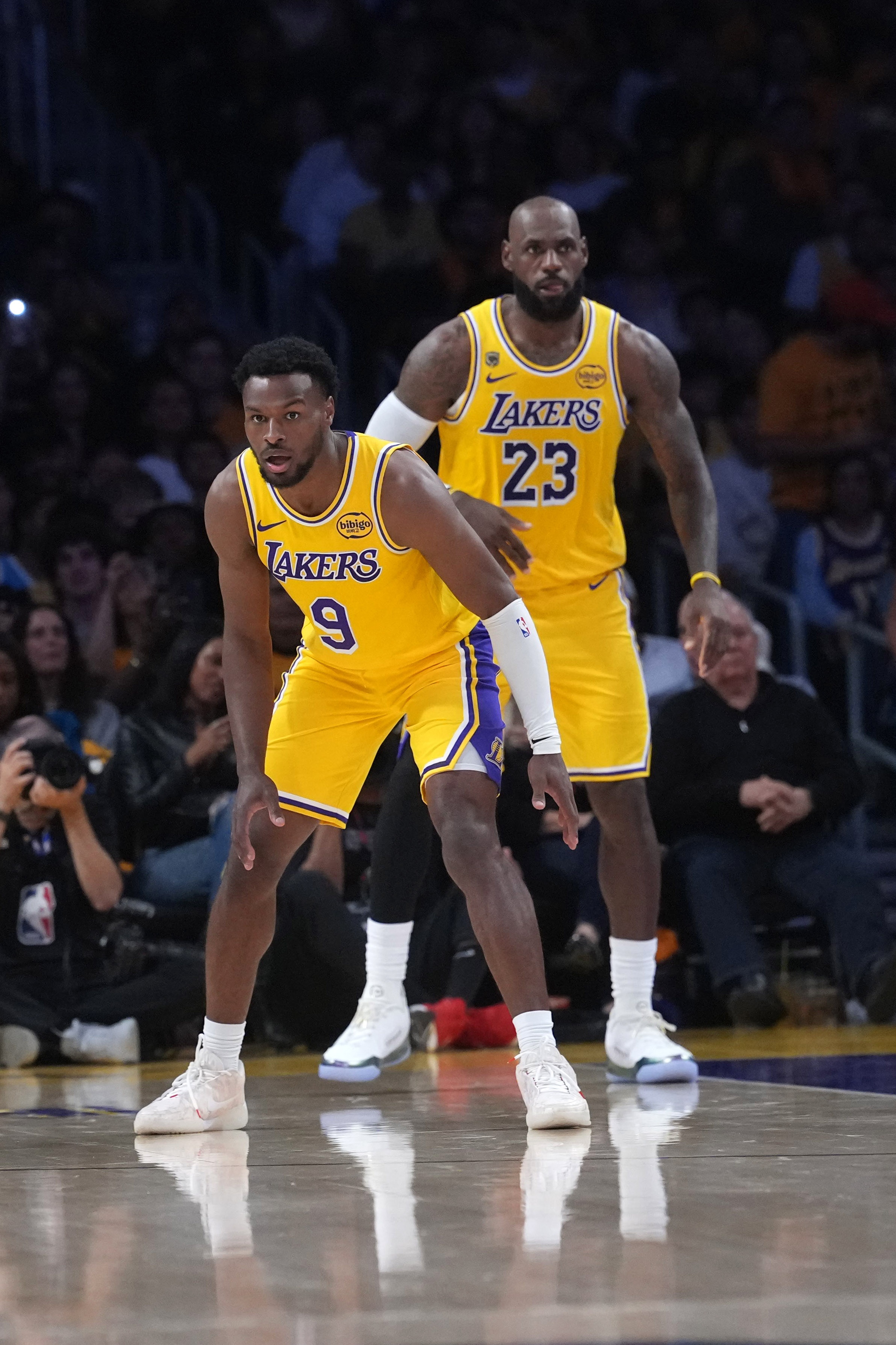 系列赛詹姆斯和布朗尼同场时 湖人进攻效率125.9&amp;净效率+29.6