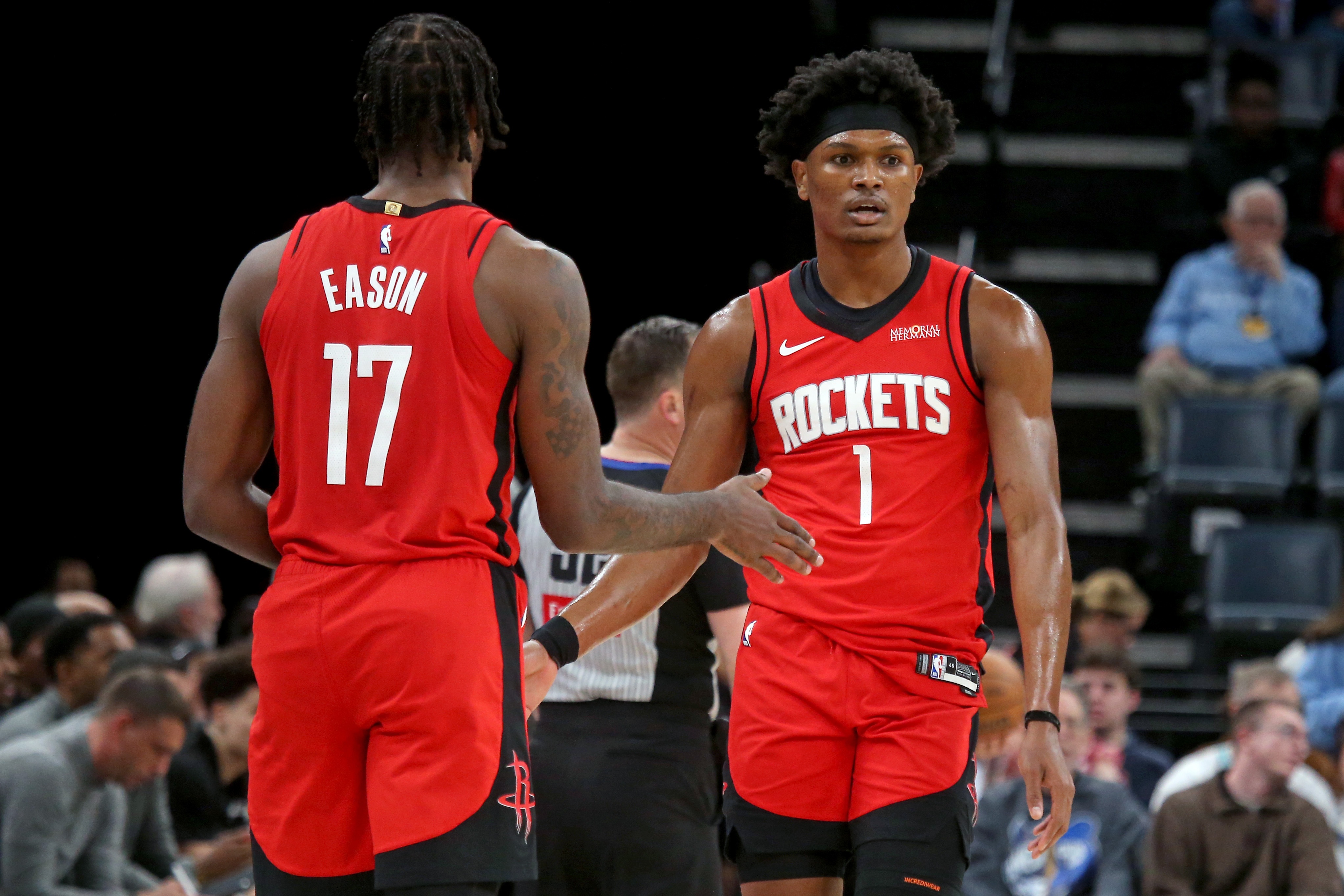 开云-阿里纳斯：火箭一群铁匠湖人都懒得防 疯狂出手39记3分根本不配赢